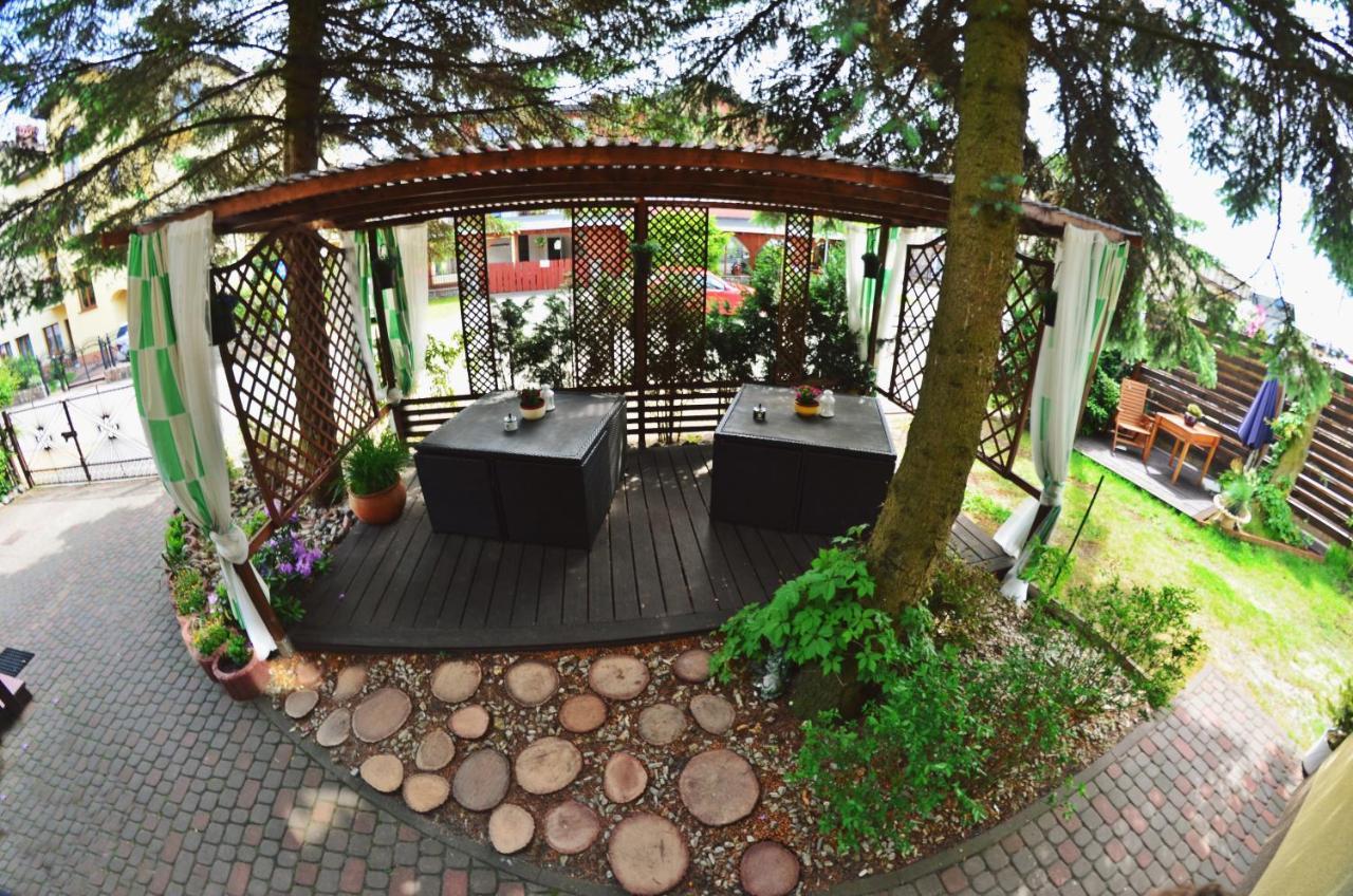 Iwona Pokoje Apartamenty Karwia Exterior foto